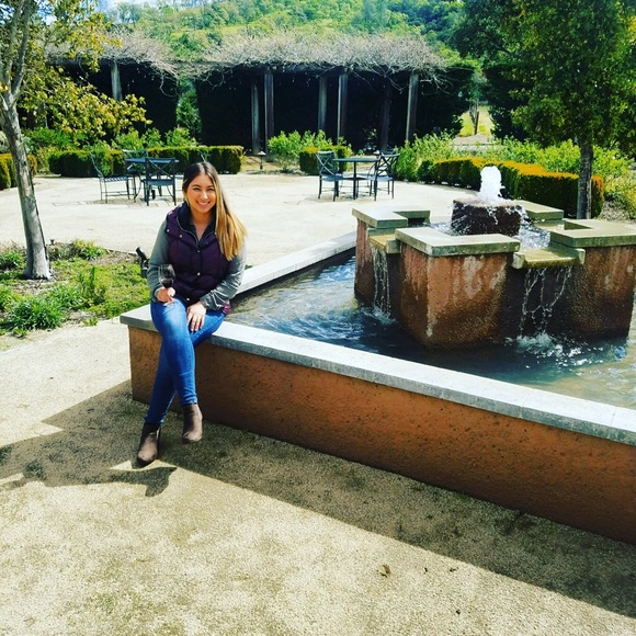 Meet your Posher, Hana - Picture 2 of 2